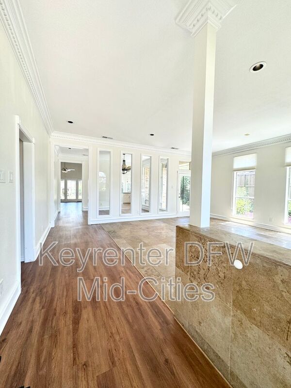 Building Photo - 600 Brushwood Dr