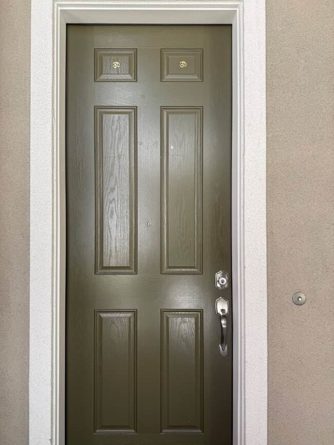 Building Photo - Beautiful Livermore Townhome 2 bedroom and 3 Bathroom Steps from Downtown!