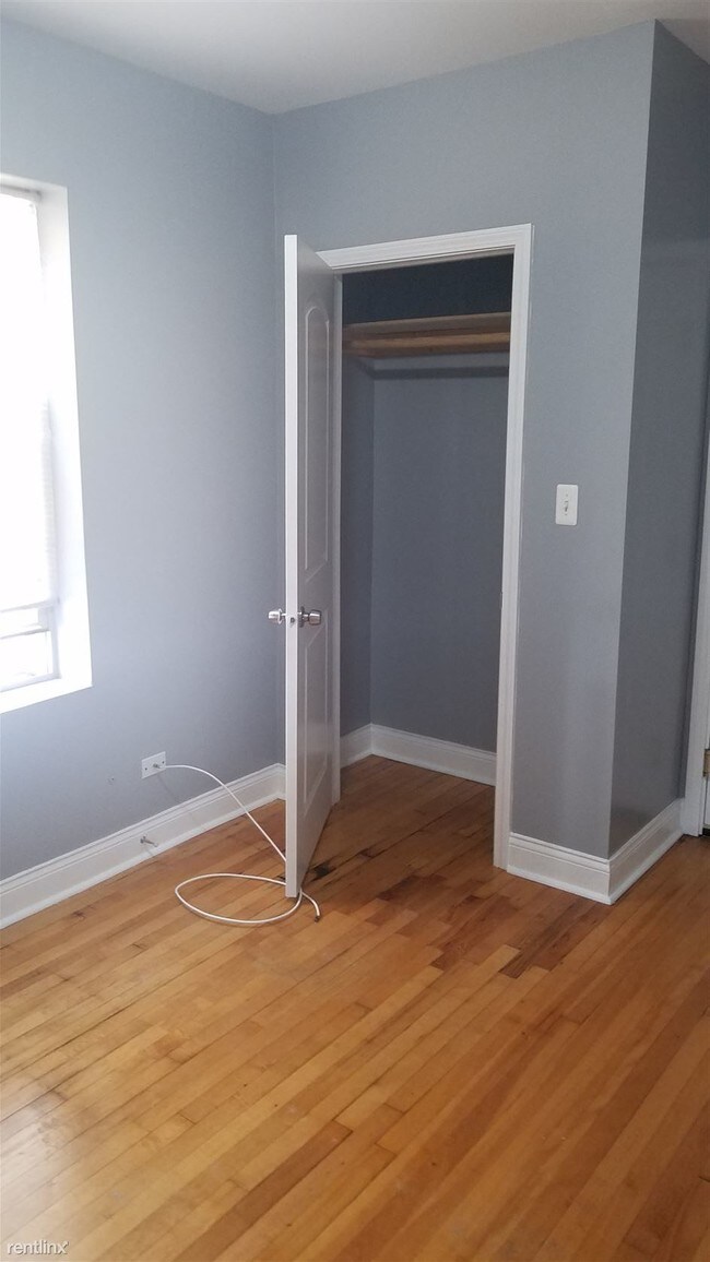 Building Photo - 3 br, 1 bath Apartment - 1122 W 76th St 3W