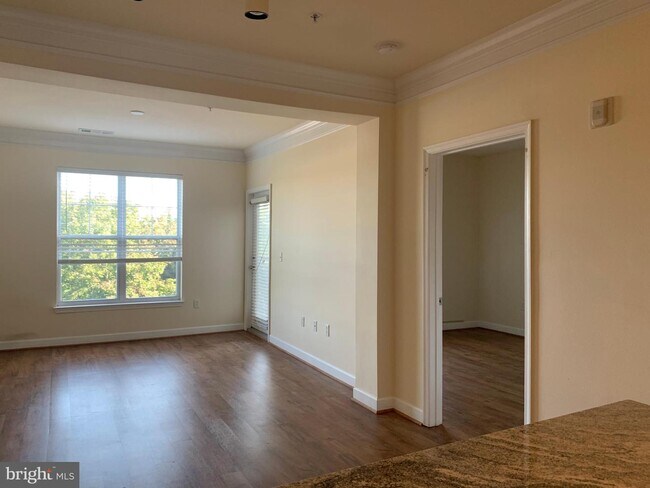 Building Photo - 501 Hungerford Dr