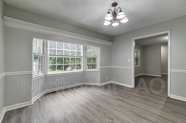 Building Photo - 4650 Birch Ridge Trail