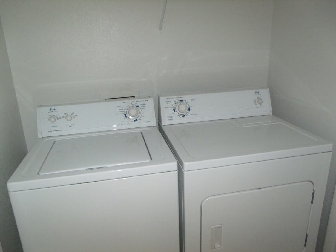 Building Photo - Upper unit at Tuscano with Stainless and G...