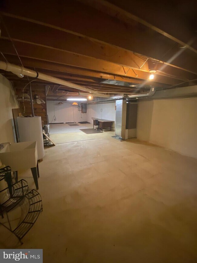 Foto del edificio - 447 Saybrook Ln