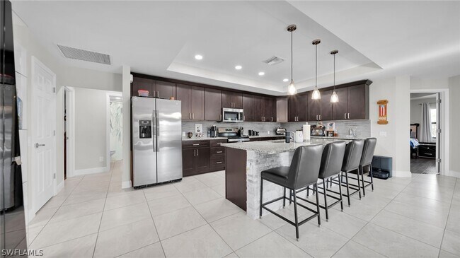 Foto del edificio - 569 Croydon Ave S