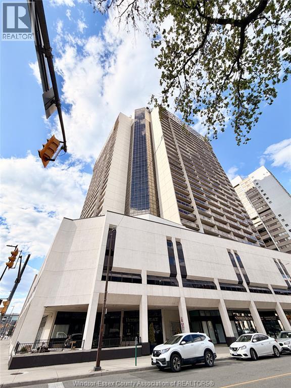 Building Photo - 150 Park St W
