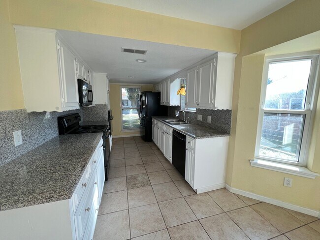 Building Photo - Southridge