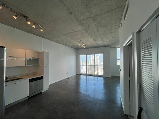 Foto del edificio - 133 NE 2nd Ave