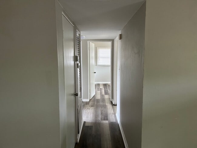 Building Photo - Remodeled Home In Highland Court