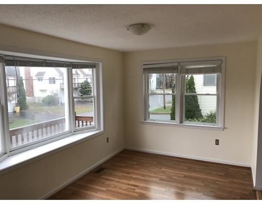 Building Photo - 14 Mahogany Run