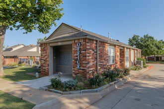 Building Photo - Garden Gate