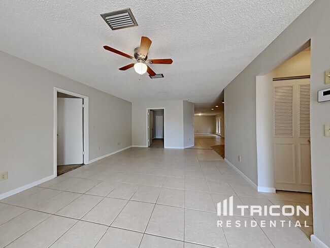 Building Photo - 3320 Garden Avenue Spring Hill FL