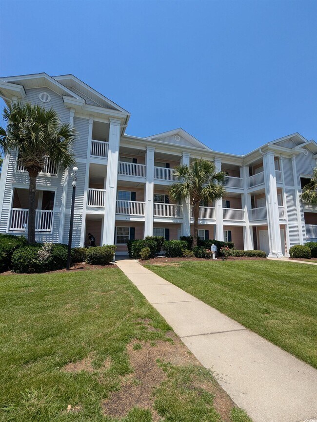 Building Photo - 627 Waterway Village Blvd
