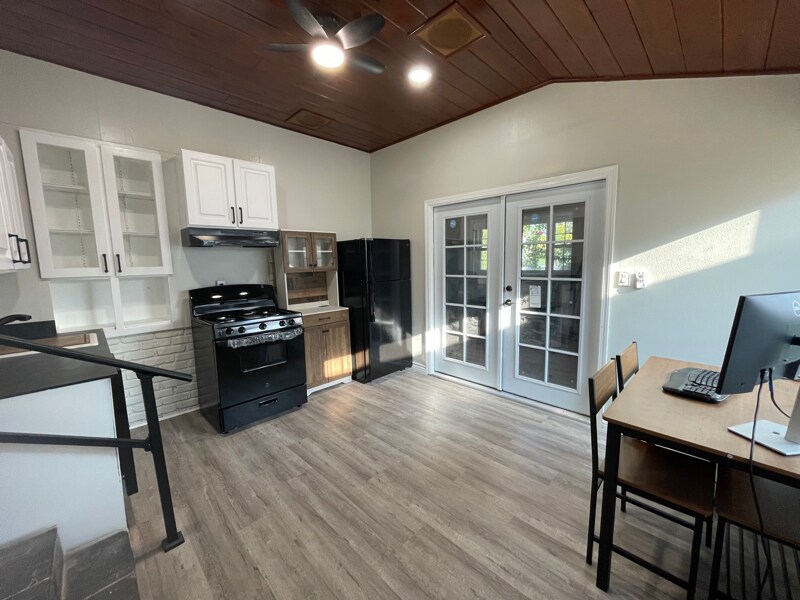 Foto principal - 13712 Saranac Dr