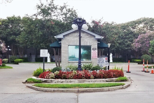 Foto del edificio - 6000 Reims Rd