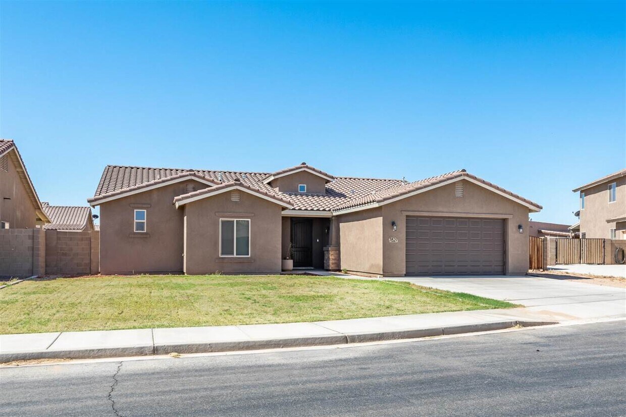 7827 E 37th St, Yuma, AZ 85365 House Rental in Yuma, AZ