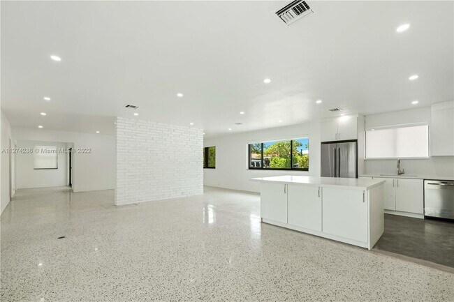 Foto del edificio - 1720 Daytonia Rd