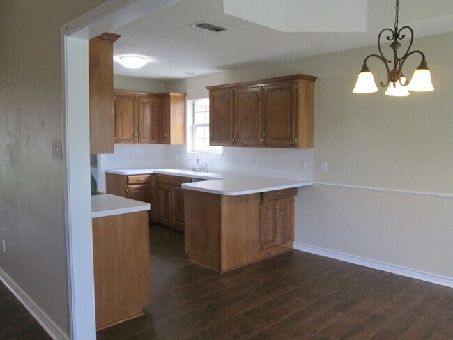 Foto del edificio - 3 bedroom 2 bath home in Tyler! Coming soon!