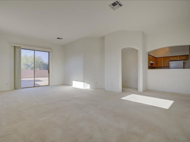 Foto del edificio - Tanque Verde Location 3bd/2ba Home!!