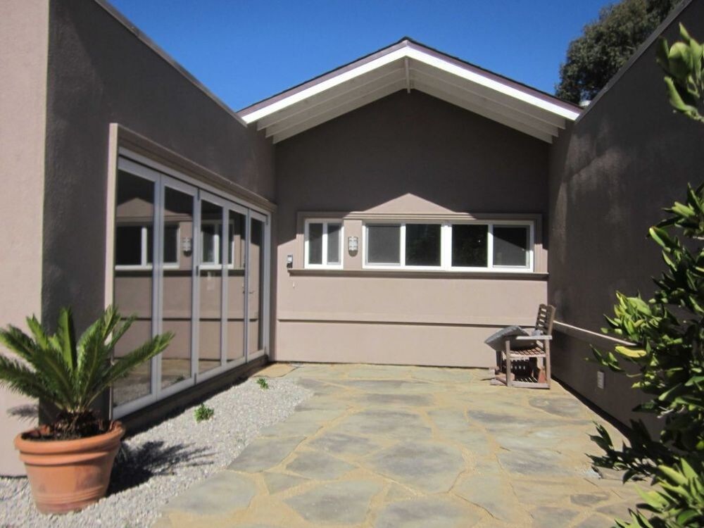 Foto principal - 6940 Beagle St, San Diego, CA 92111