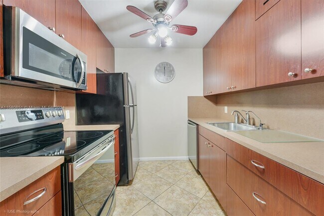 Building Photo - 13355 SW 9th Ct