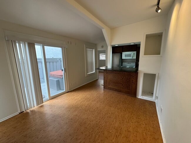 Sala de estar - 217 Kelp St