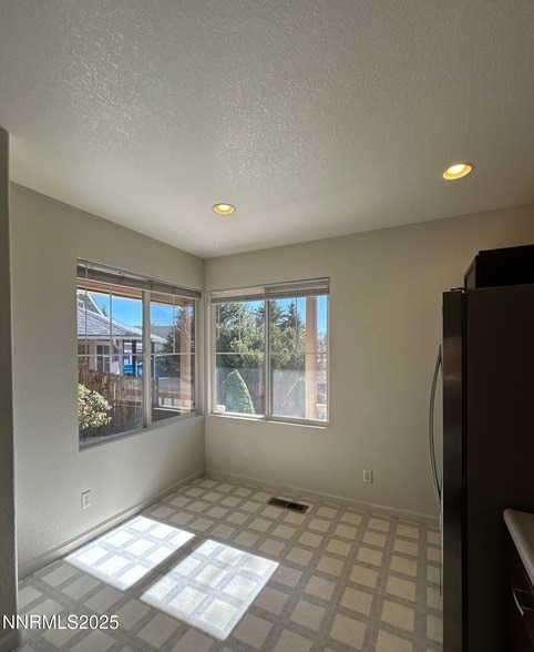 Foto del edificio - 7165 Crosswater Ct