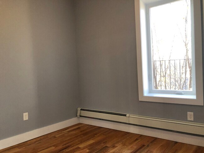 Building Photo - 161 Bergen Ave