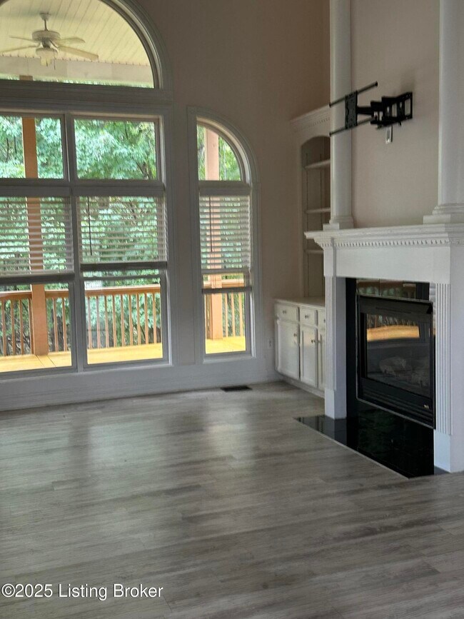 Foto del edificio - 17014 Ashburton Dr