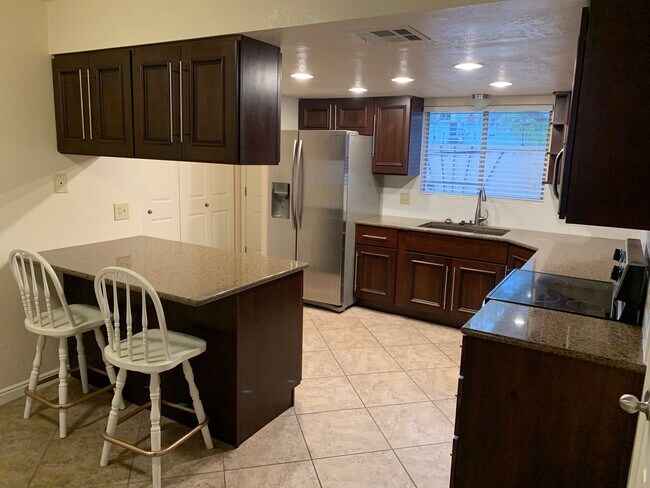 Foto del edificio - Downtown Townhome