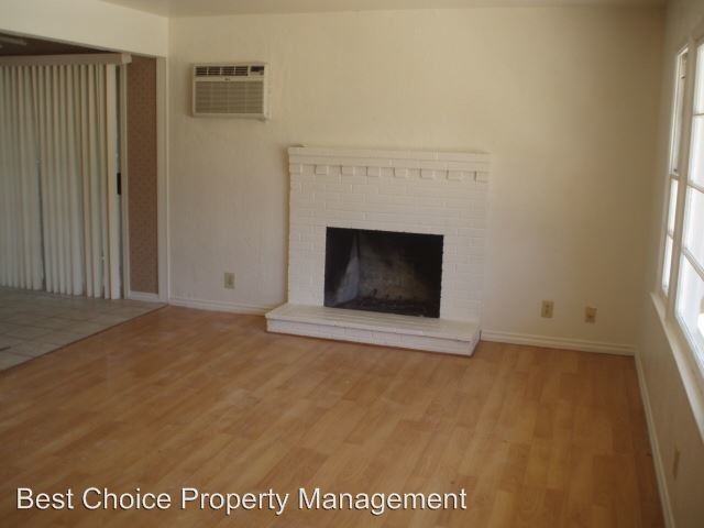 Building Photo - 40574 E Stetson Ave