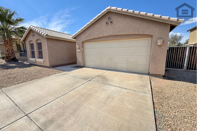 Foto del edificio - 3Bed/2Bath House in Avondale! Ready for Immediate Move-In! – RV GATE!