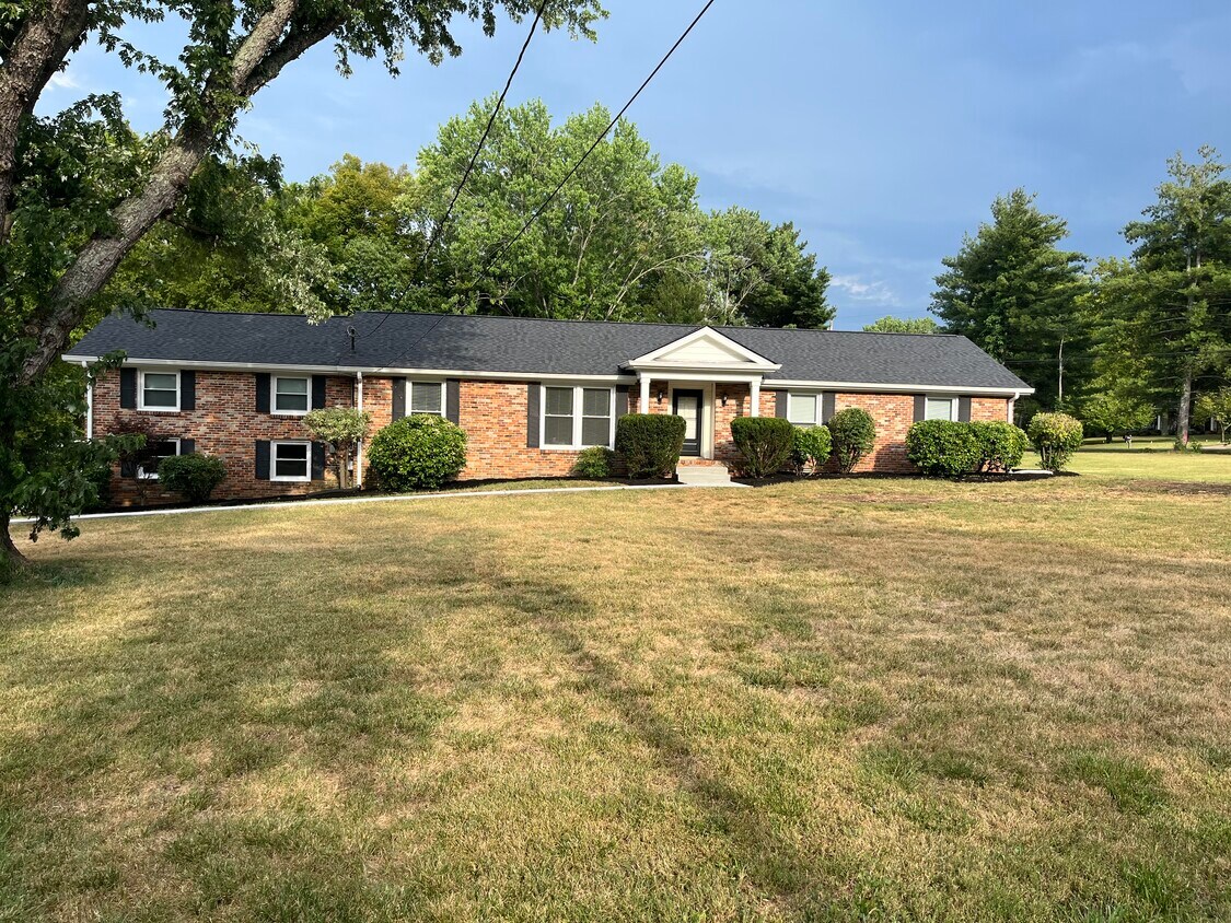 Primary Photo - 1522 Lipscomb Dr