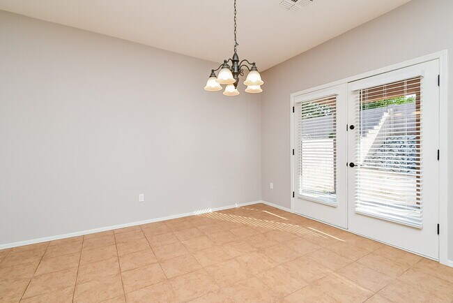 Foto del edificio - 8351 W Screech Owl Dr