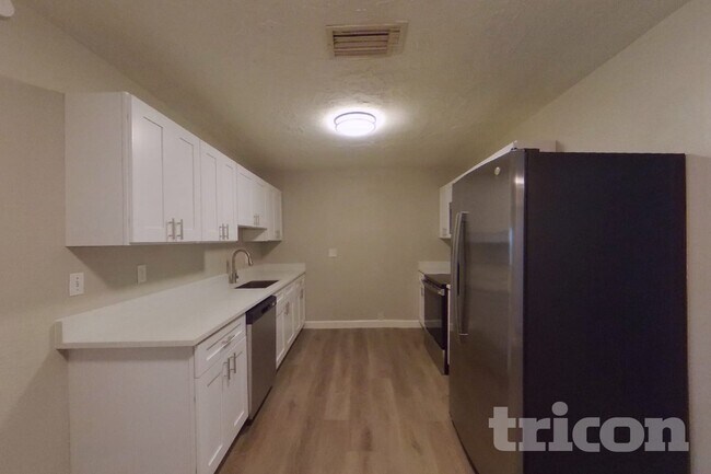 Foto del edificio - 939 14th Ave SW