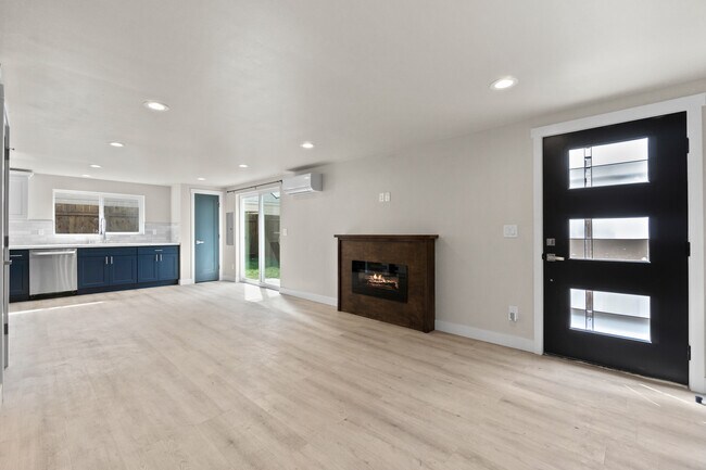 Building Photo - 14340 Ashworth Ave N