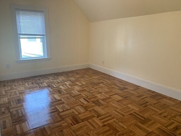 Building Photo - 32 Harding Ave