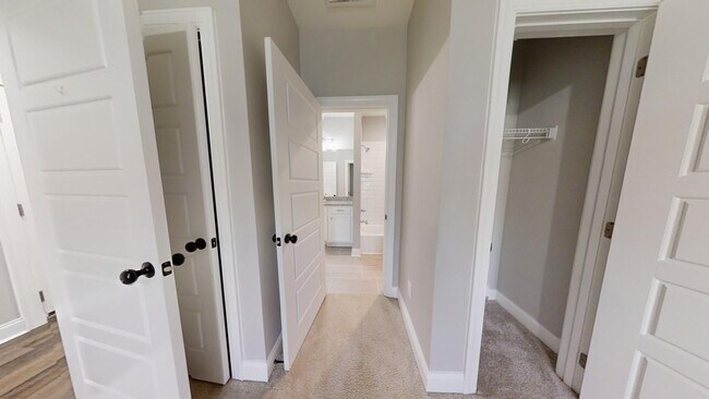 Foto del edificio - One Level Condo in North Auburn