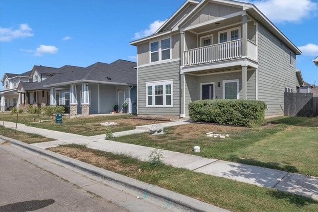 Building Photo - 223 Clearlake Dr