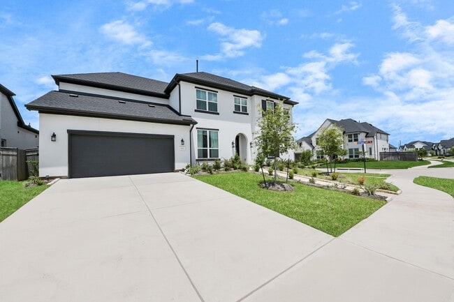 Building Photo - 10235 Forest Lake Dr