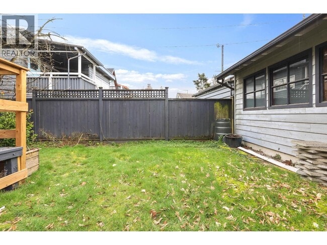Photo du bâtiment - 3174 W 10th Ave