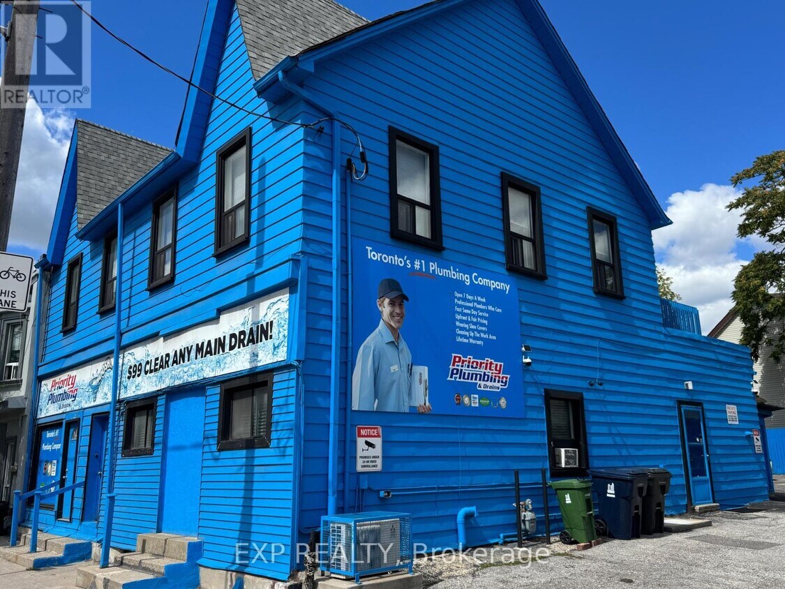 Primary Photo - 1594-1594 Dupont St
