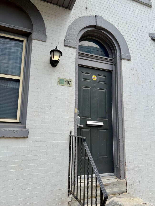Foto del edificio - 107 S 41st St