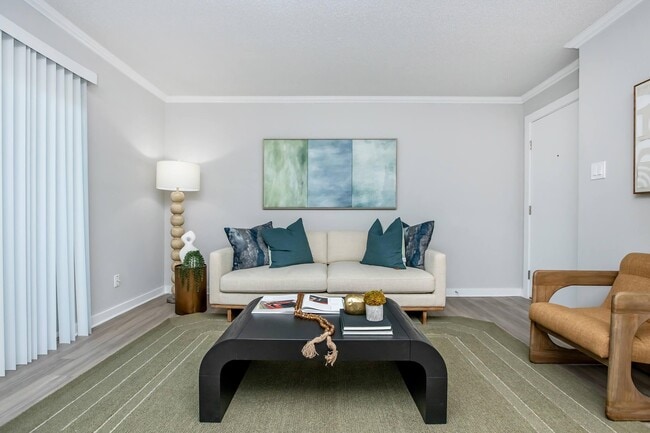 Building Photo - Palmera at Gandy