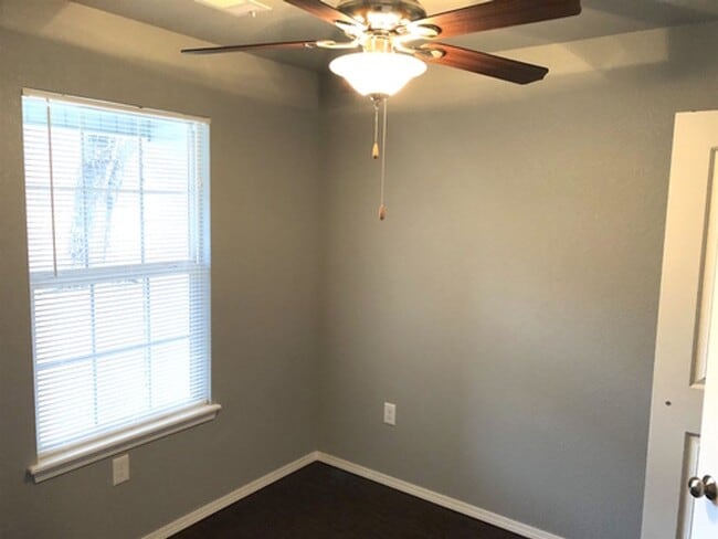 Building Photo - 2020A Ingalls Ln