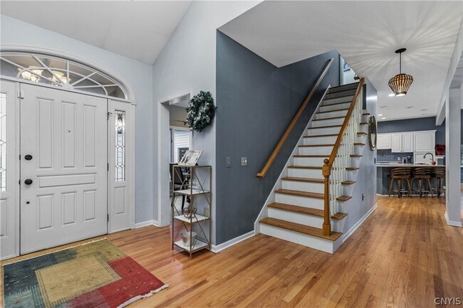 Foto del edificio - 4892 MacGregor Ln