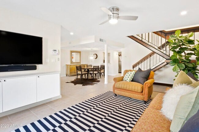 Foto del edificio - 7920 E Arlington Rd