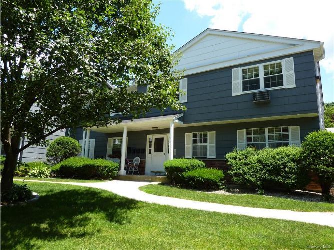 43 Doxbury Ln, Suffern, NY 10901 Condo for Rent in Suffern, NY