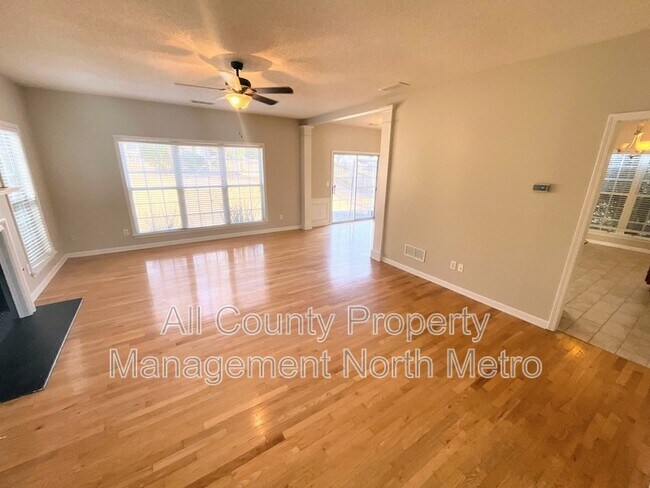 Building Photo - 5990 Barrington Ln