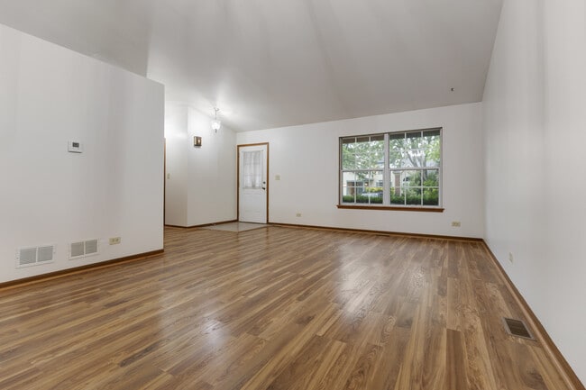 Foto del edificio - 1791 Barnhill Dr
