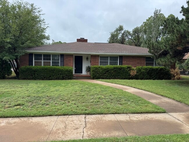 Building Photo - 2801 20th St